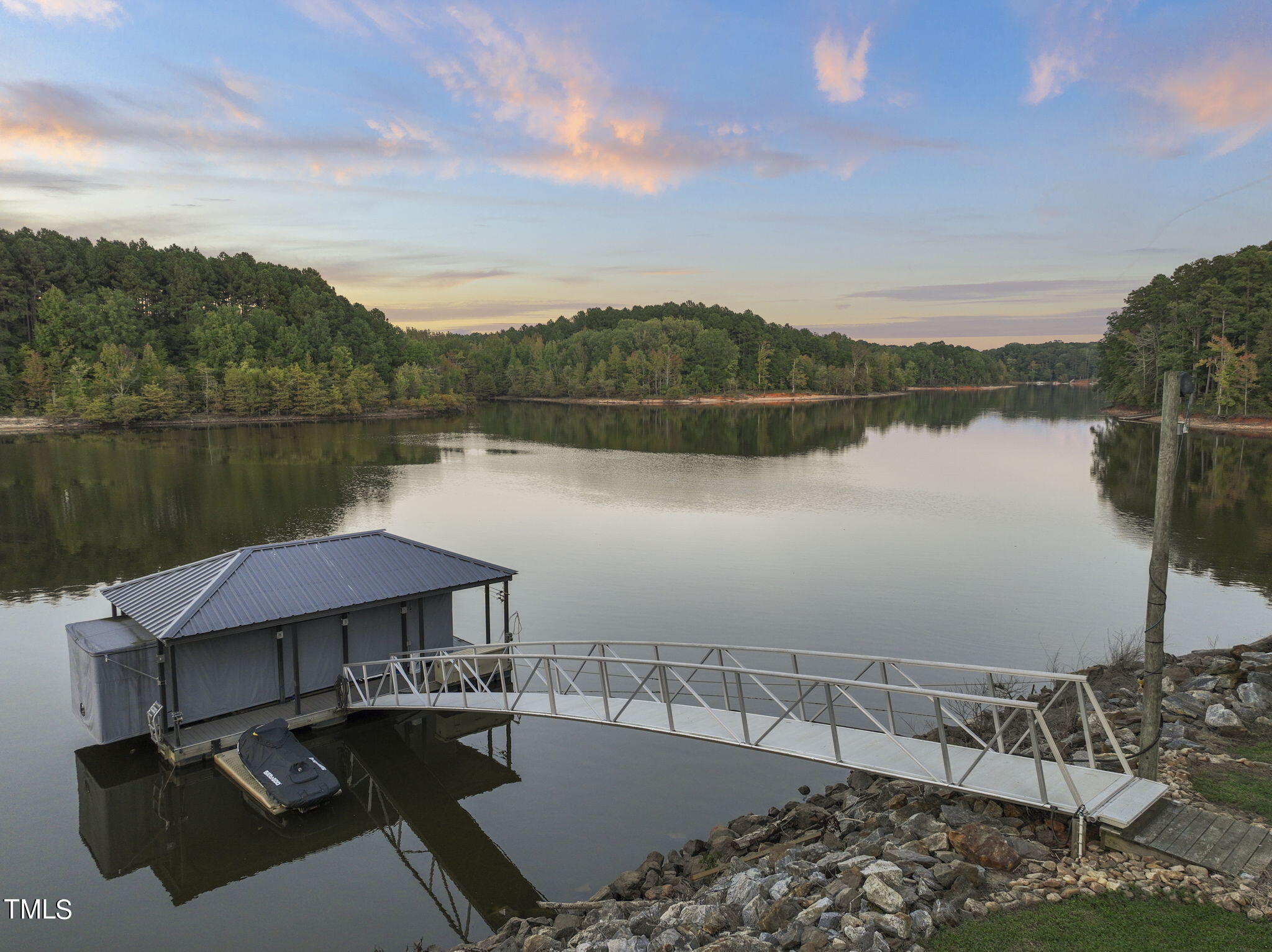 560 Overlook Lane