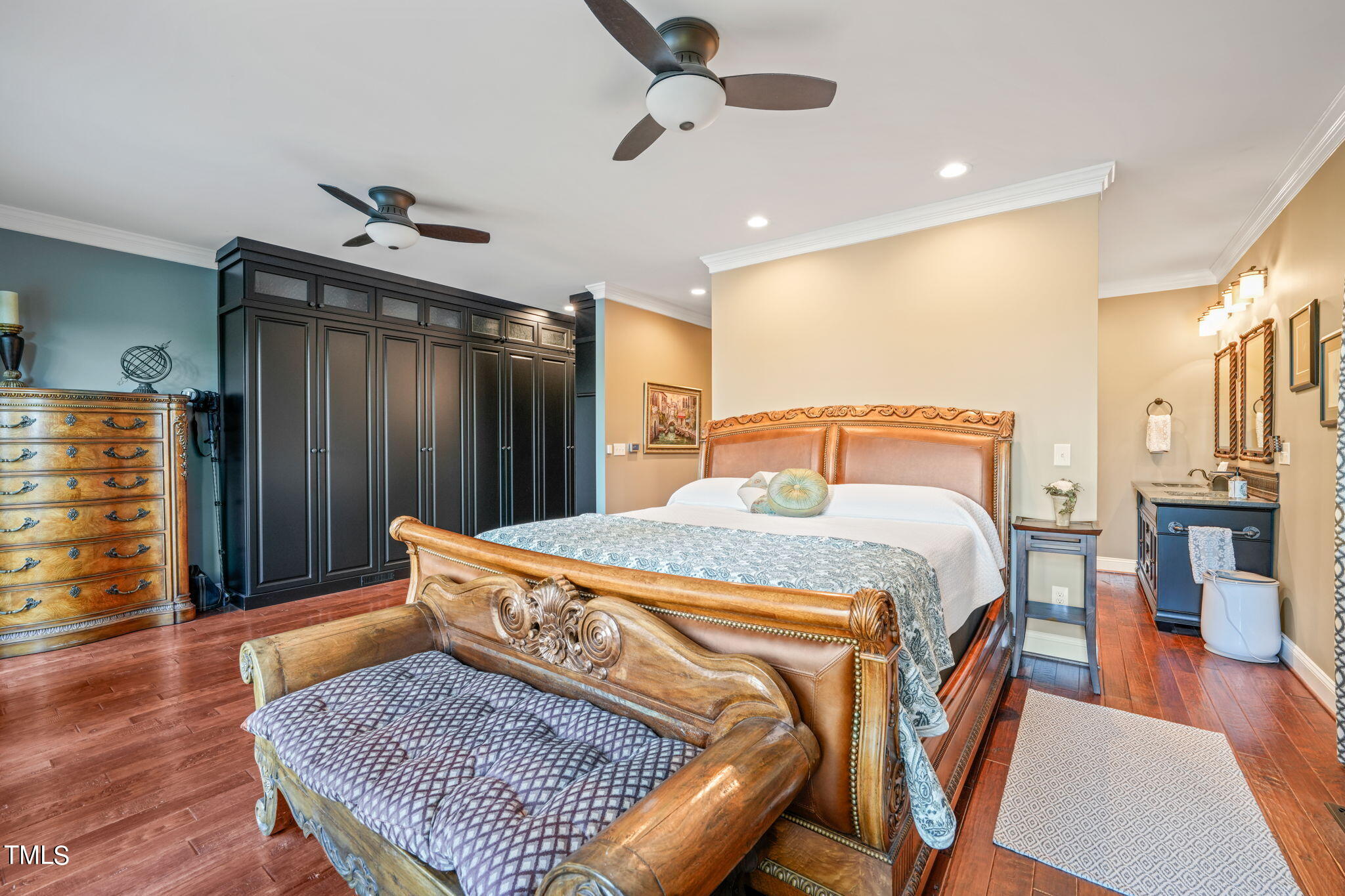 560 Overlook Lane