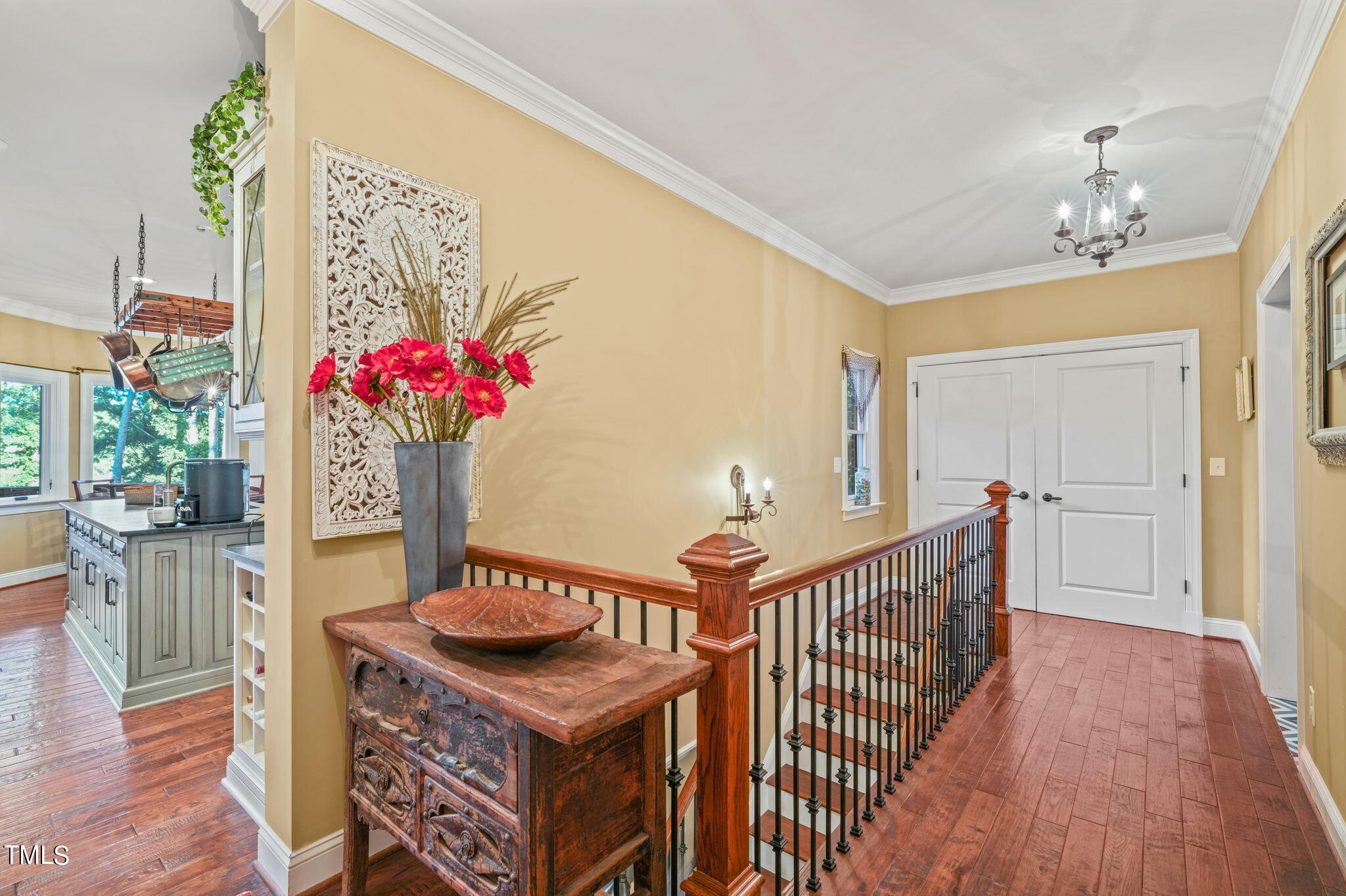 560 Overlook Lane