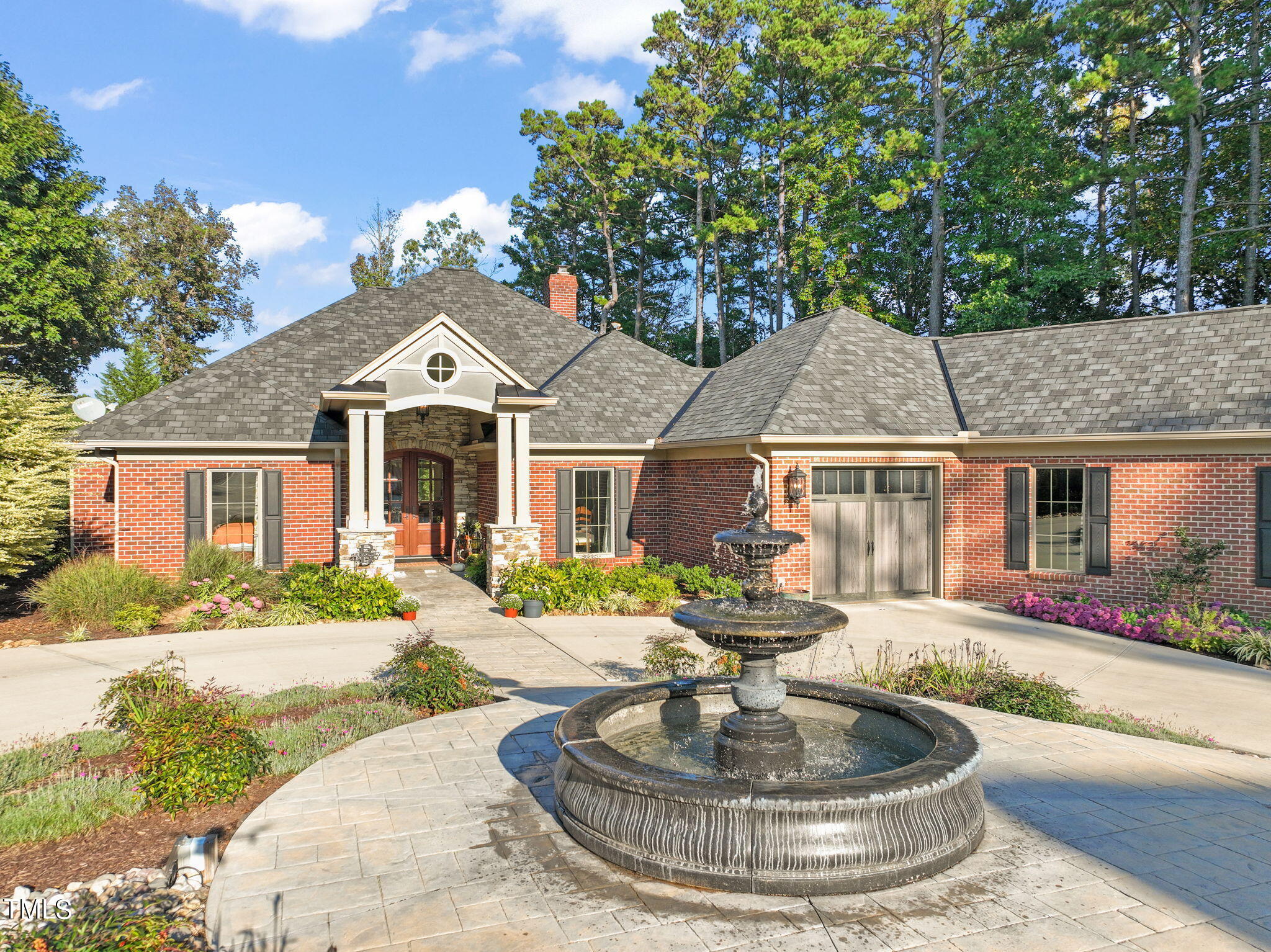 560 Overlook Lane