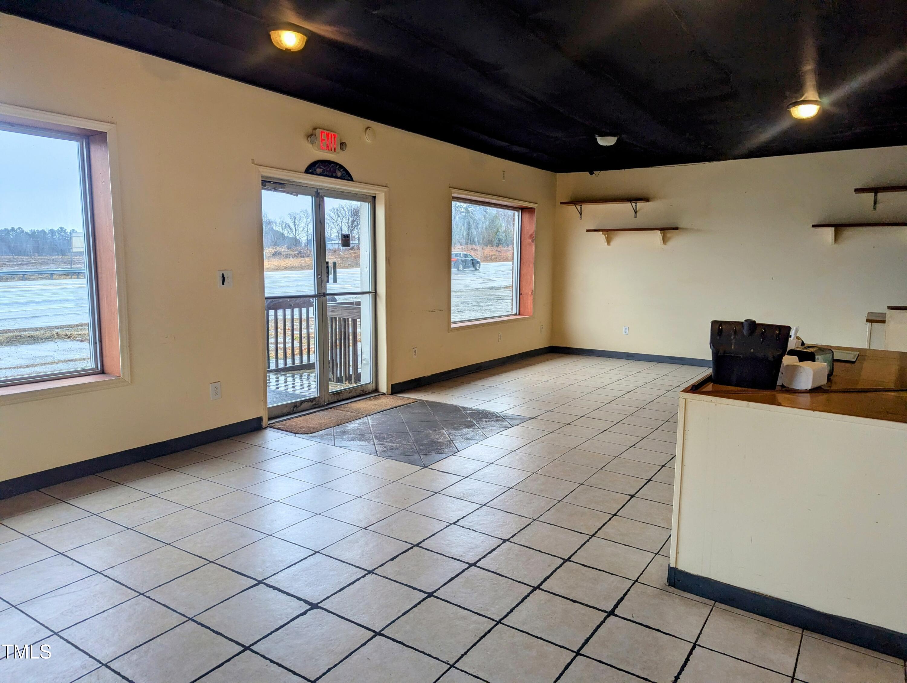 11256 Highway 15
