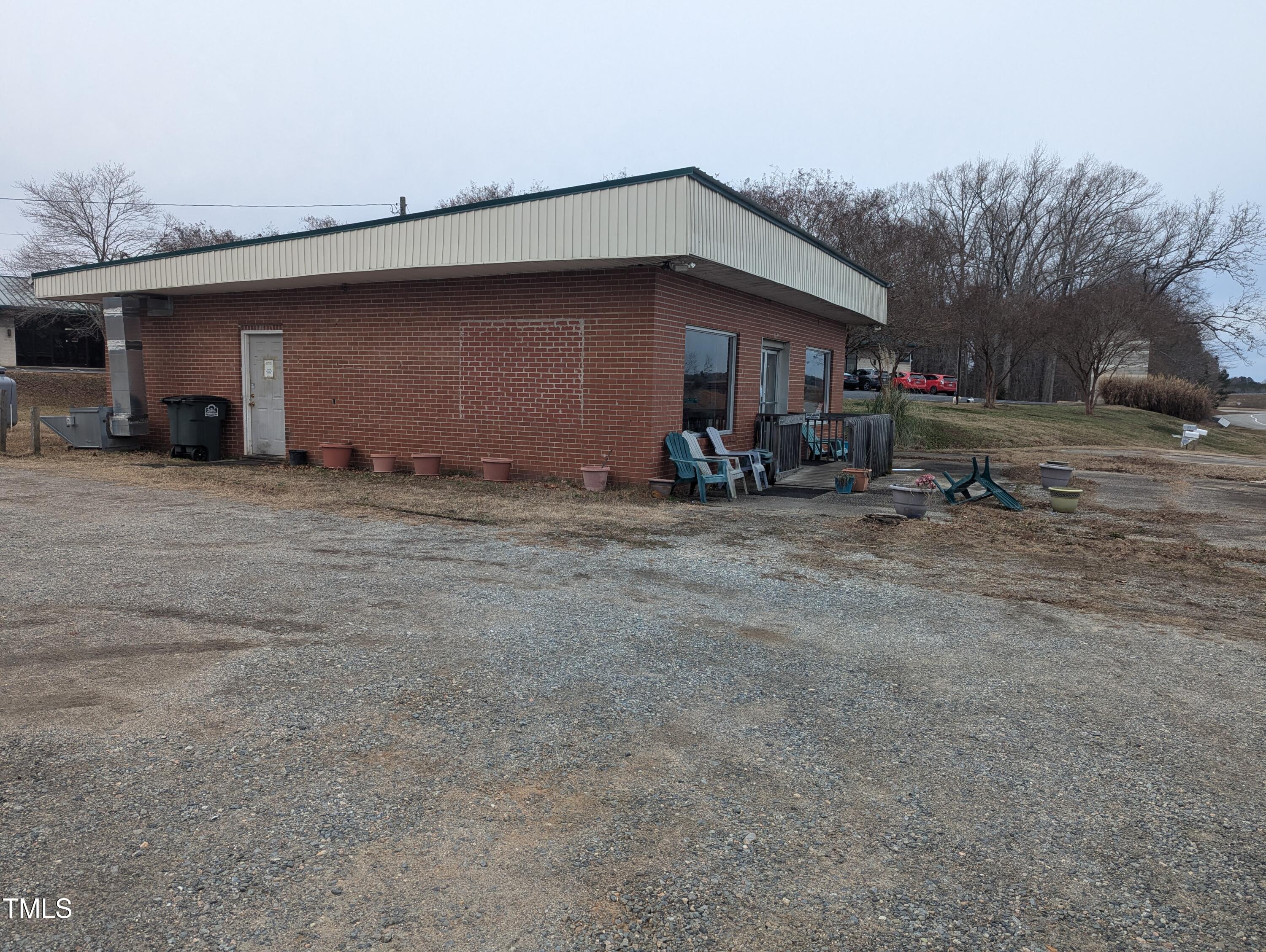 11256 Highway 15