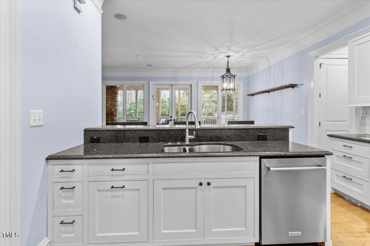 705 Glen Eden Drive