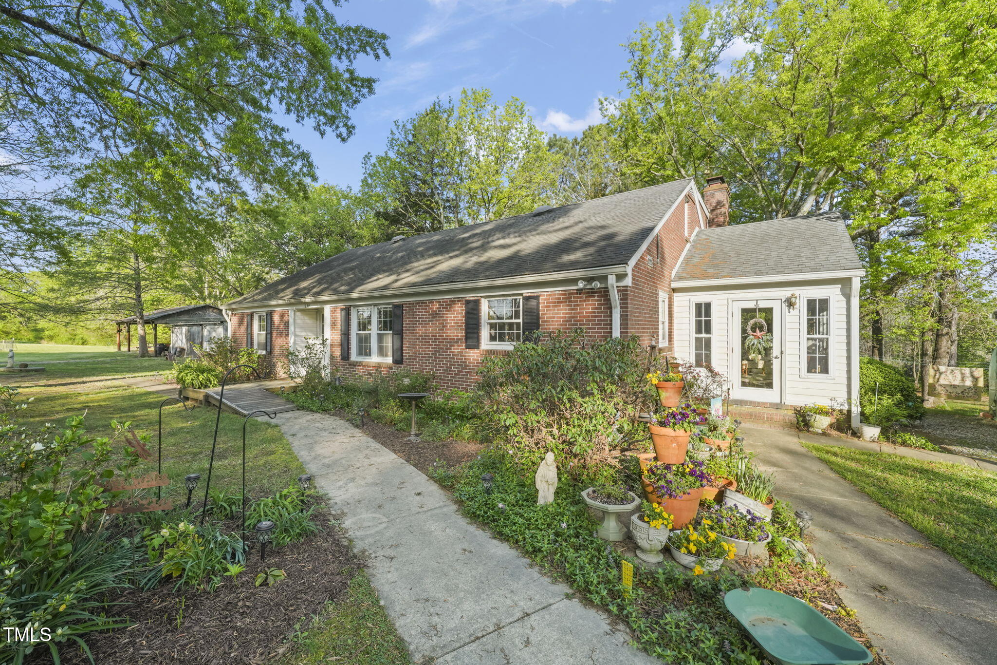 130 Shiney Rock Road