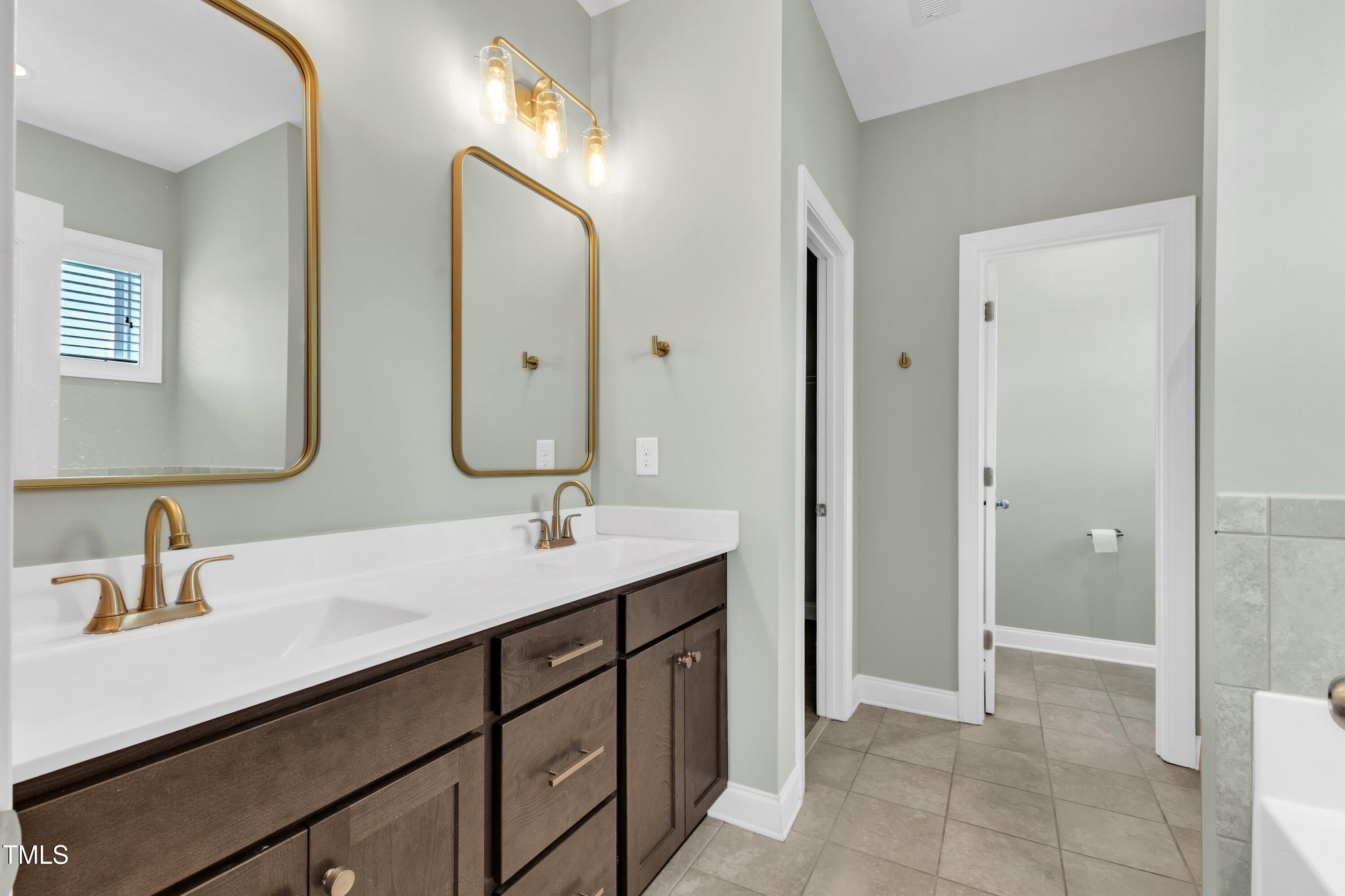 1109 Agio Court