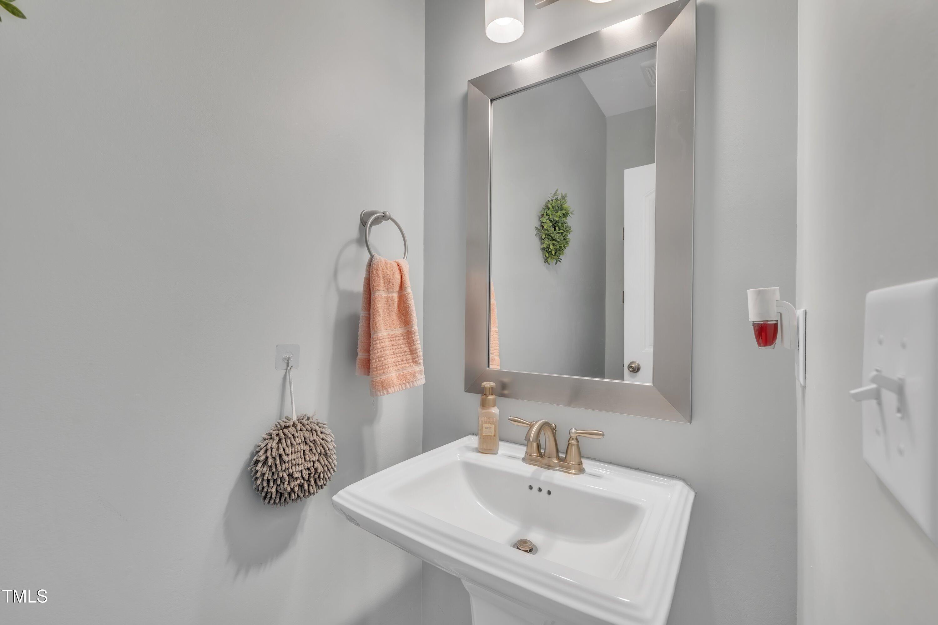 1109 Agio Court