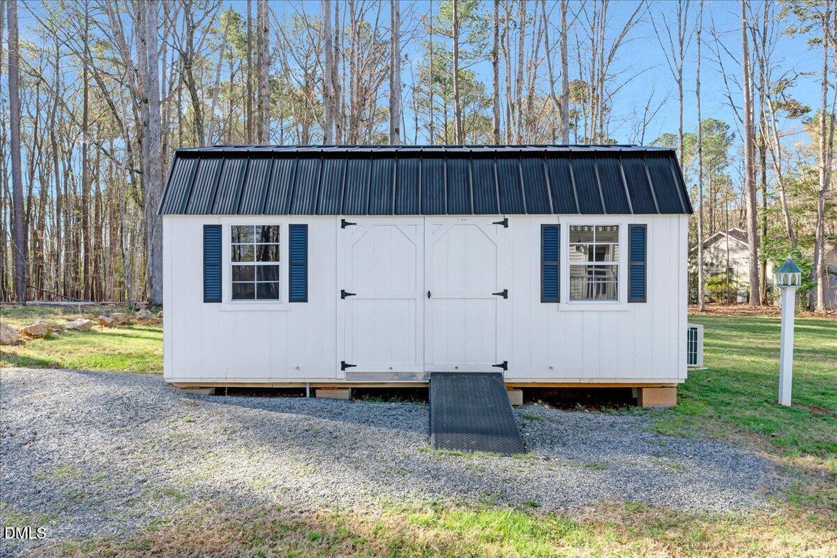 1130 Lakepoint Drive