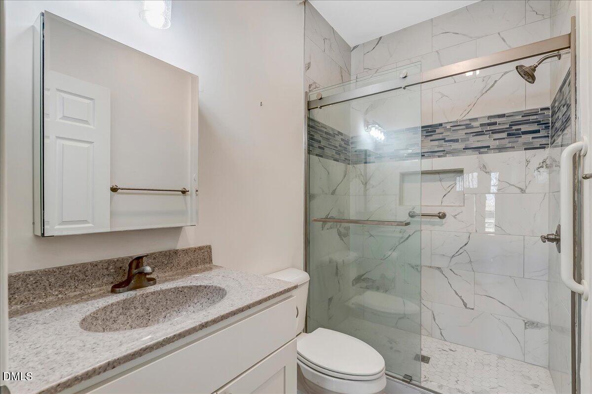 1130 Lakepoint Drive