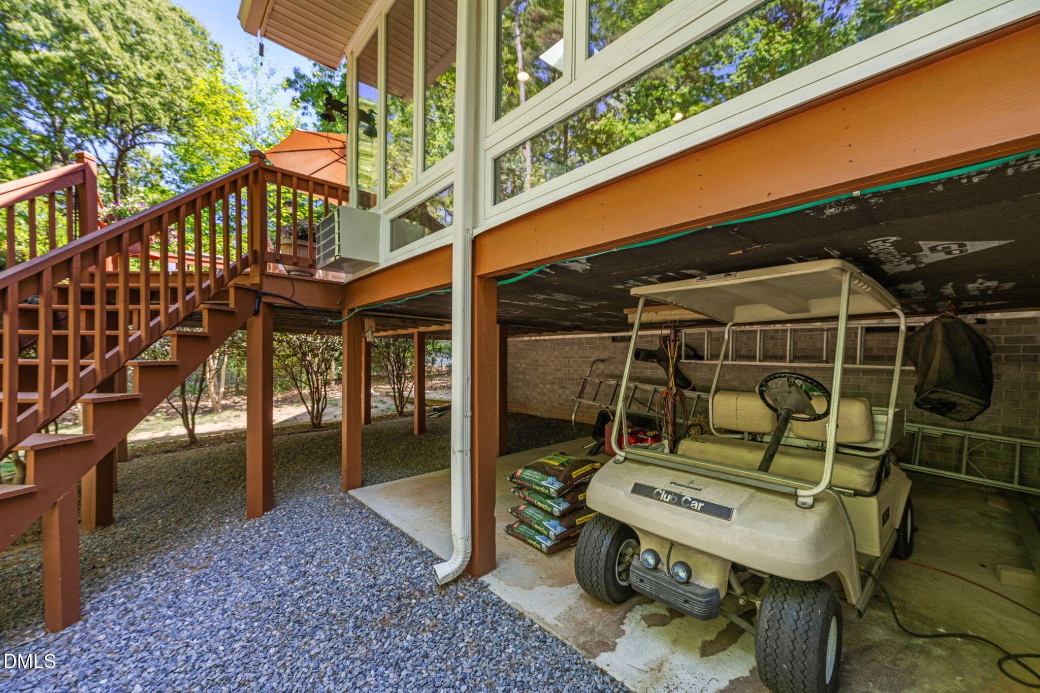 552 Oak Run