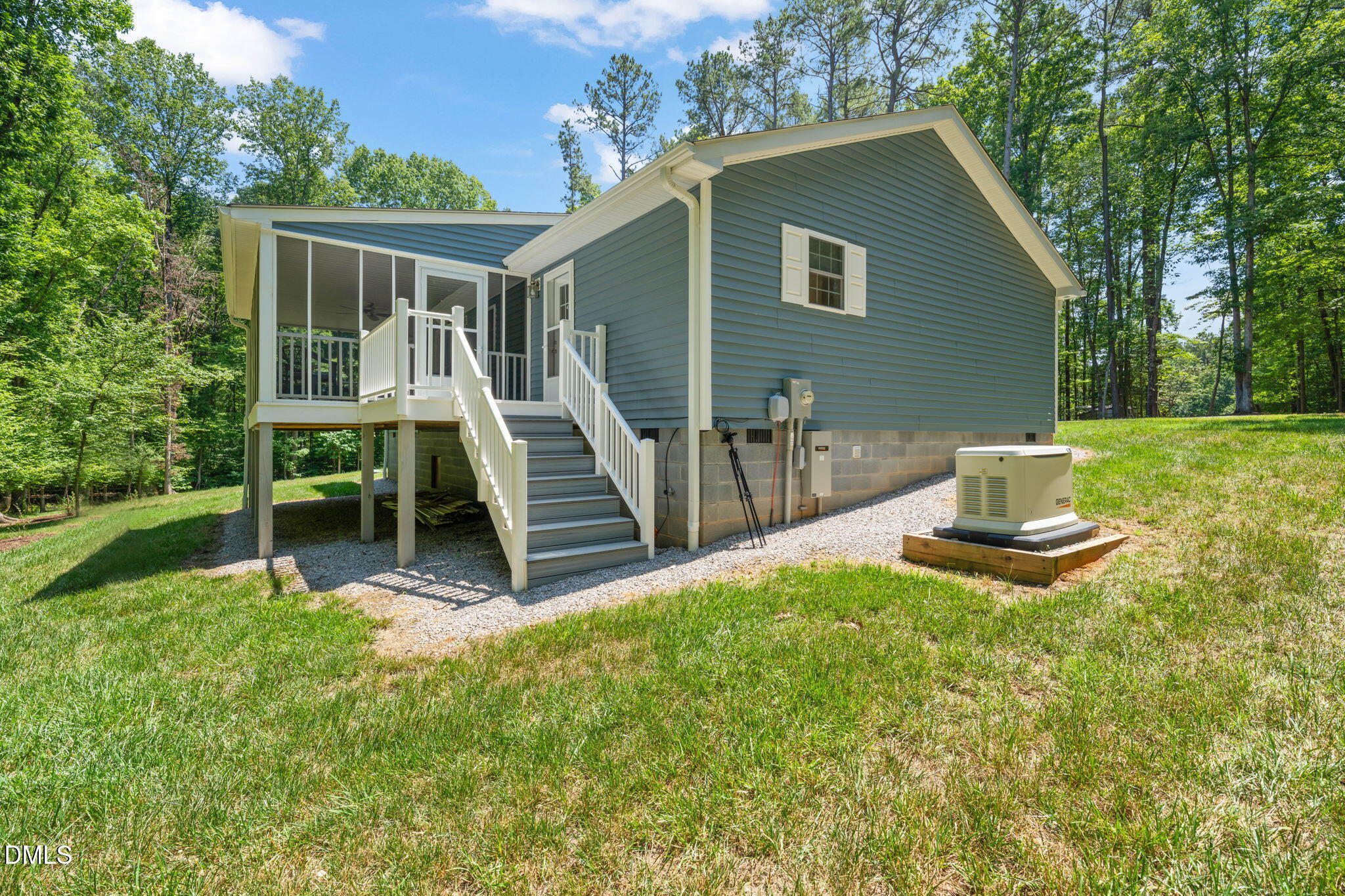 35 Hollyfield Court