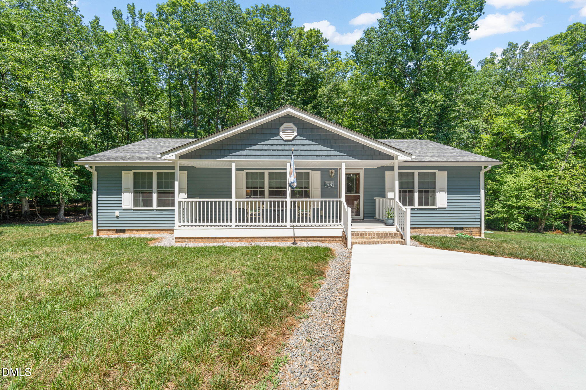 35 Hollyfield Court