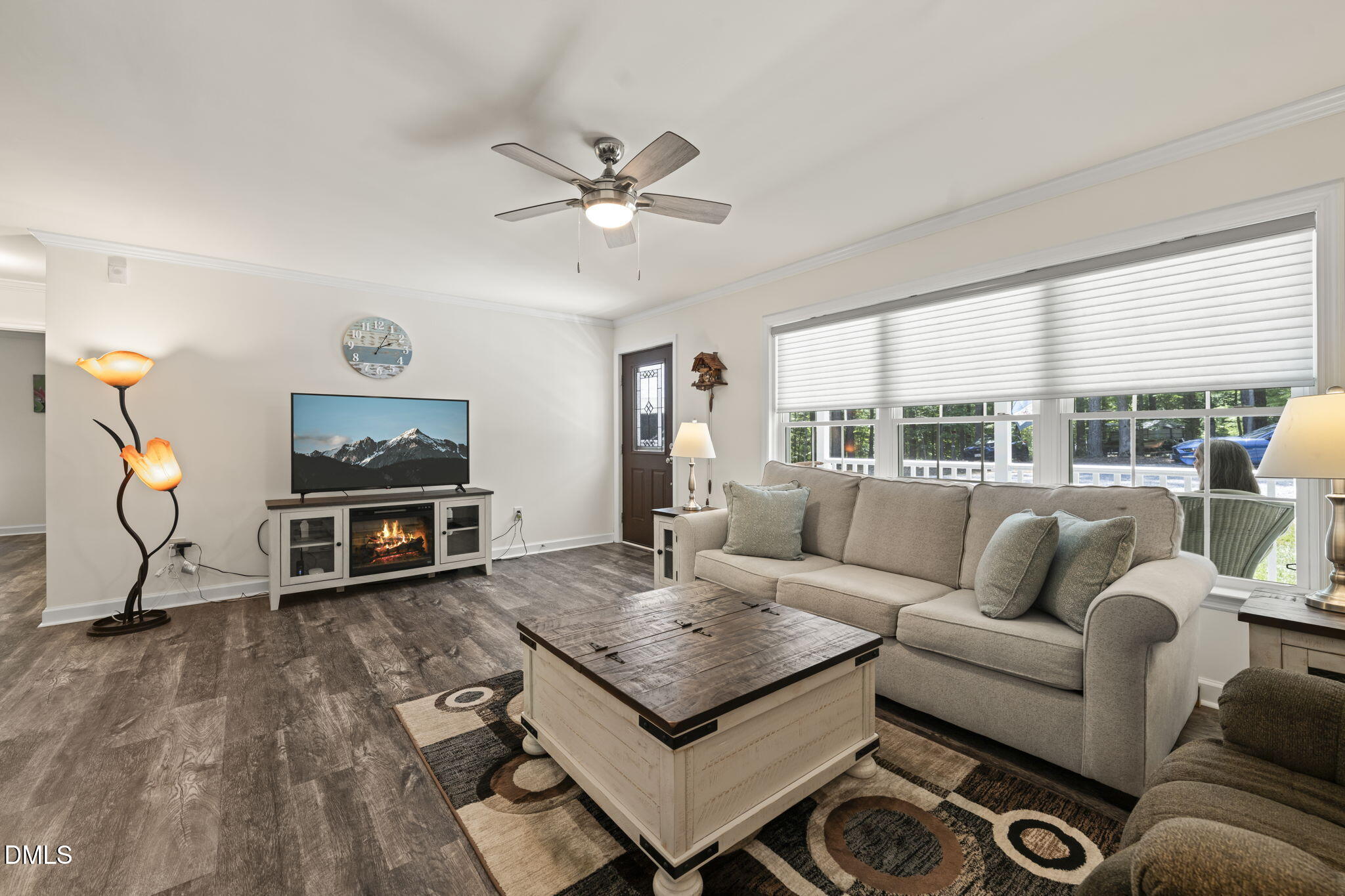 35 Hollyfield Court