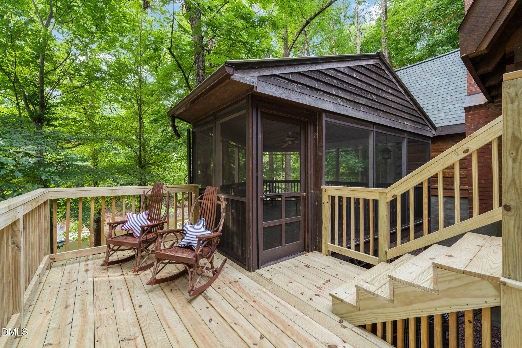 382 W Point Drive