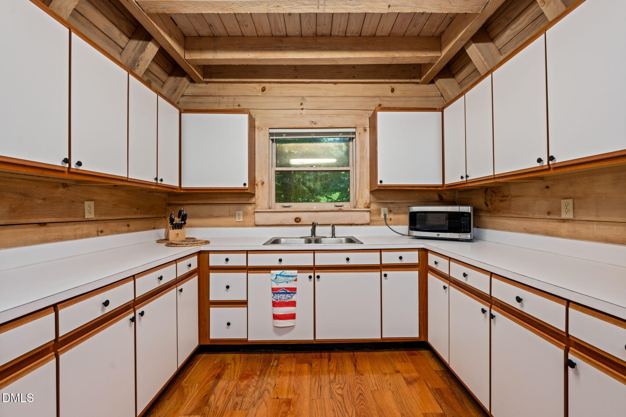 382 W Point Drive