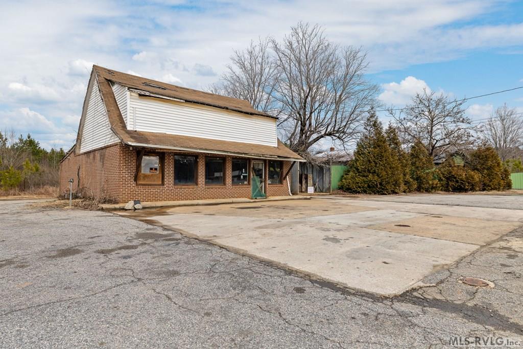 33/47/63 Piney Pond Road