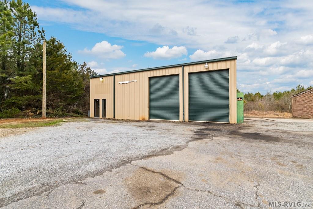 33/47/63 Piney Pond Road