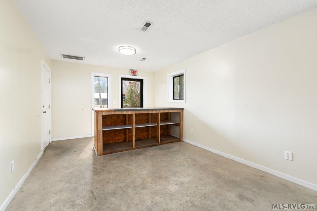 33/47/63 Piney Pond Road