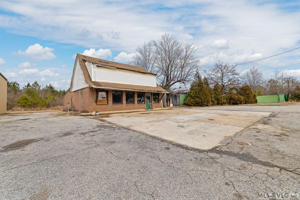 33/47/63 Piney Pond Road