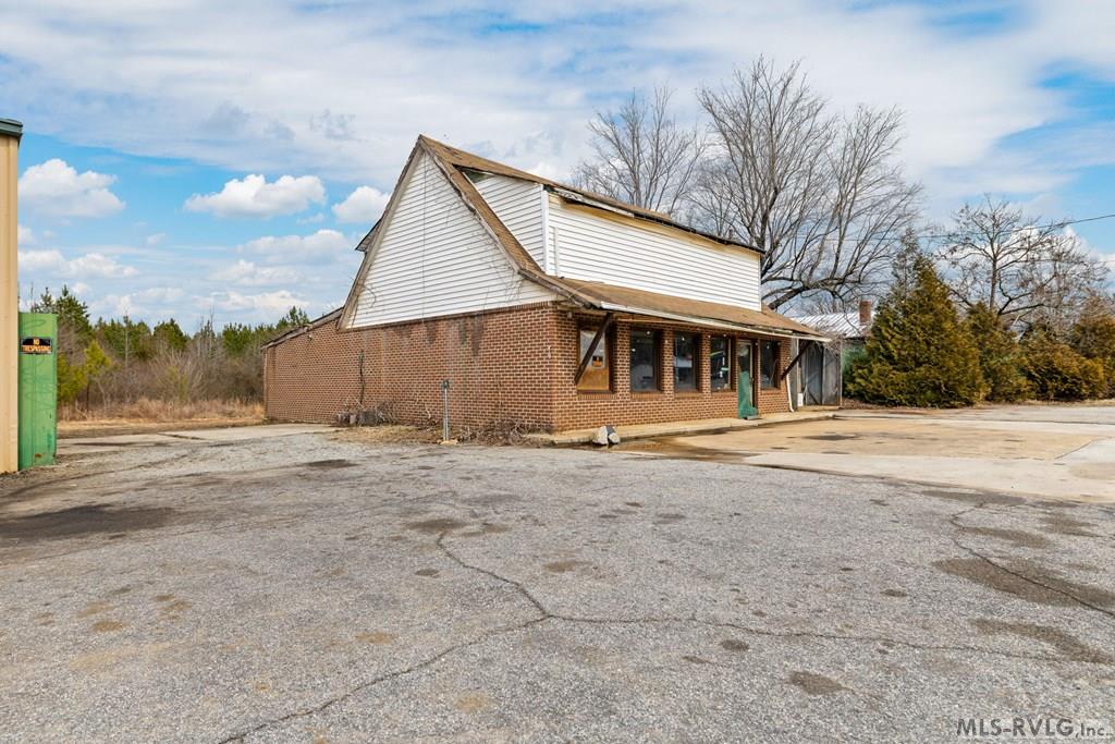 33/47/63 Piney Pond Road