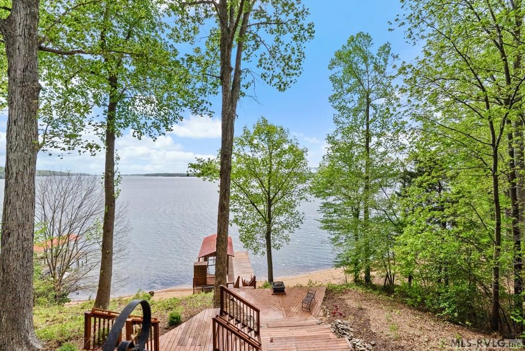107 Lovette Lane