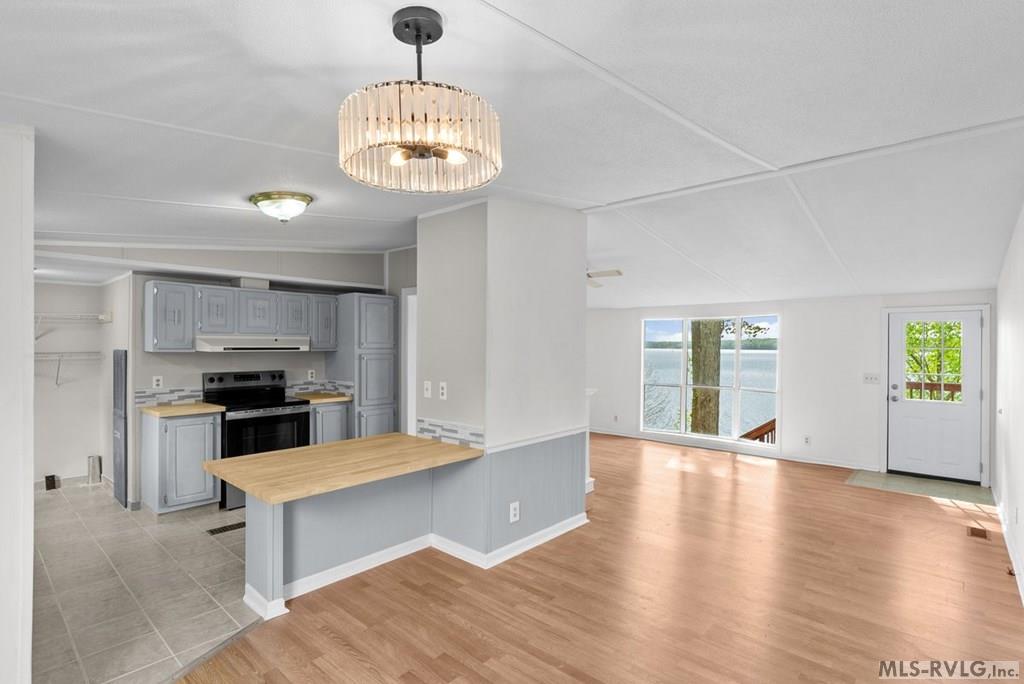 107 Lovette Lane