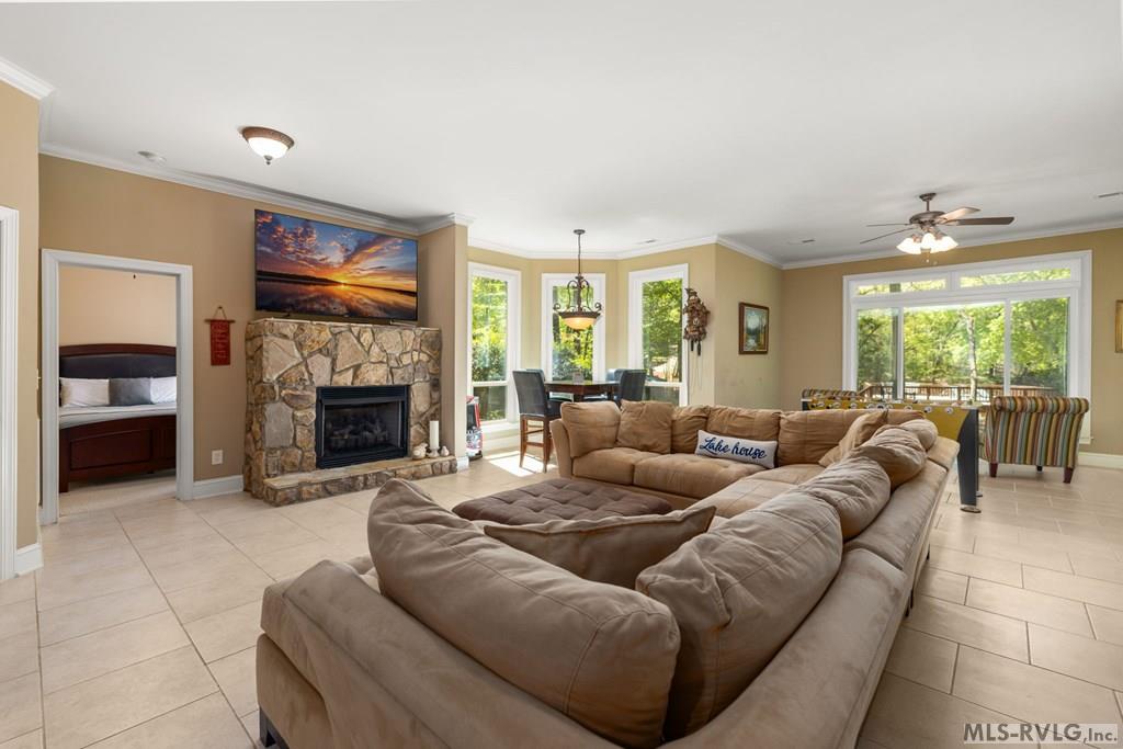 104 West Pointe Drive