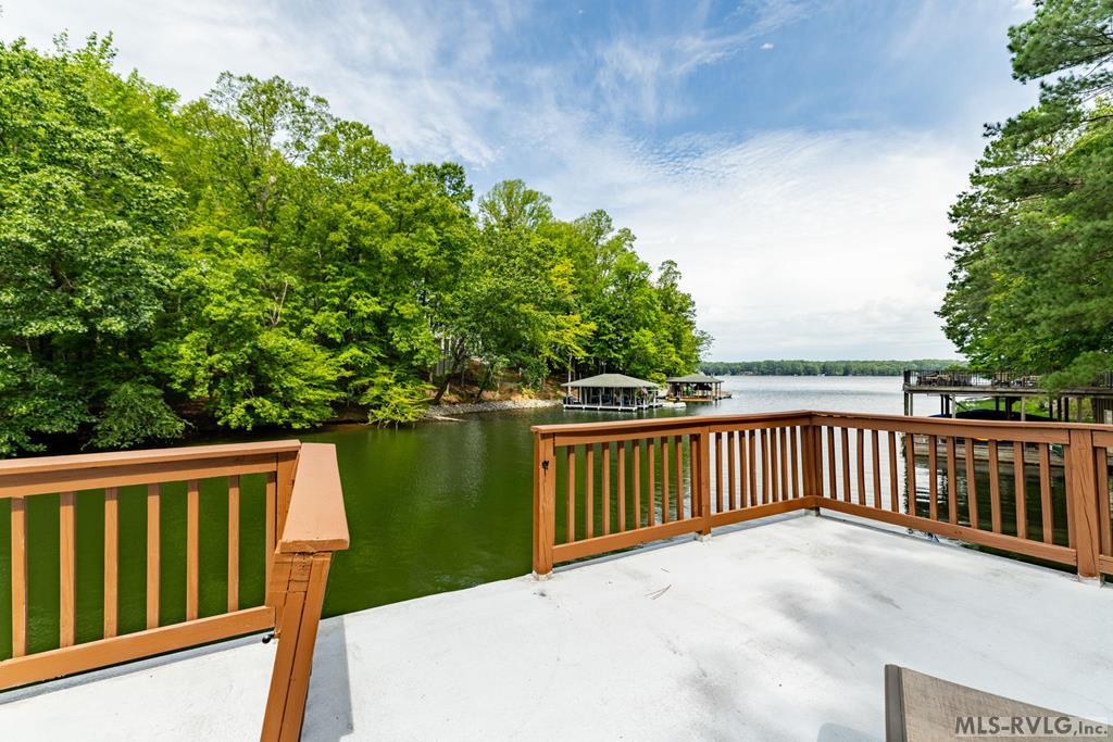 104 West Pointe Drive