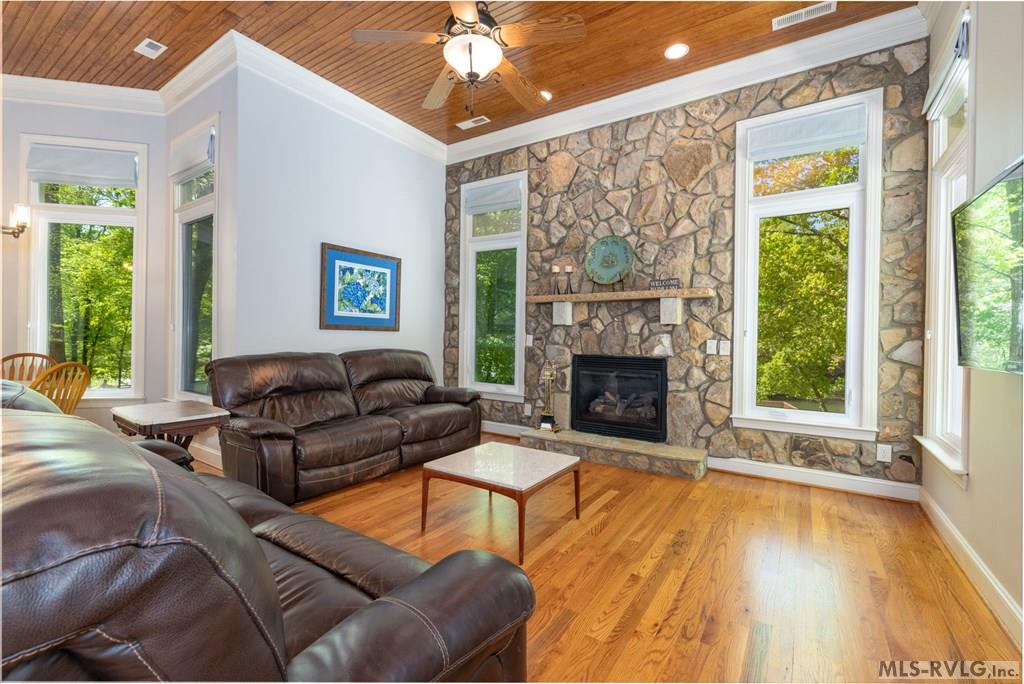 104 West Pointe Drive