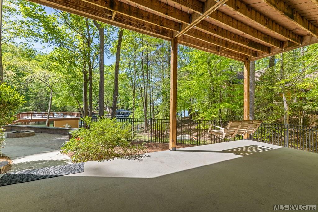 104 West Pointe Drive