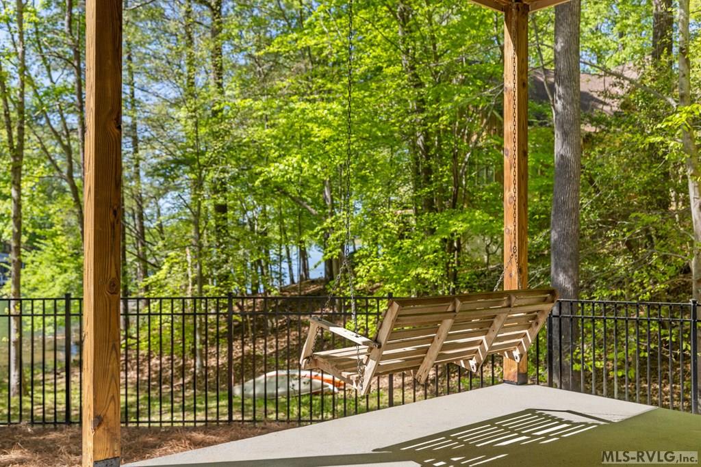 104 West Pointe Drive