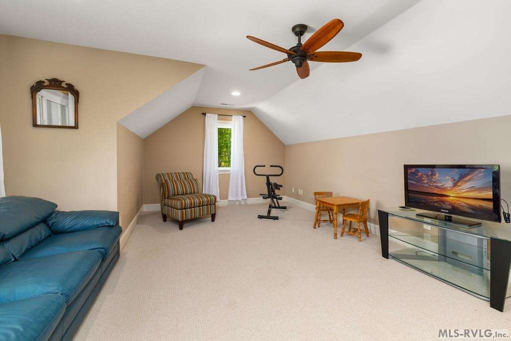 104 West Pointe Drive