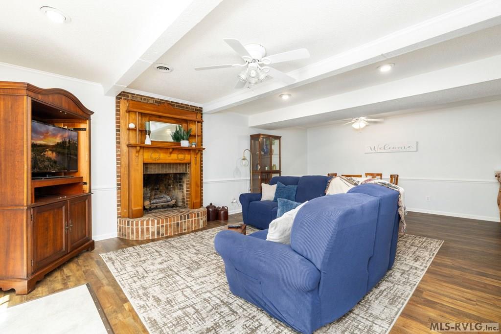 1513 Walnut Drive