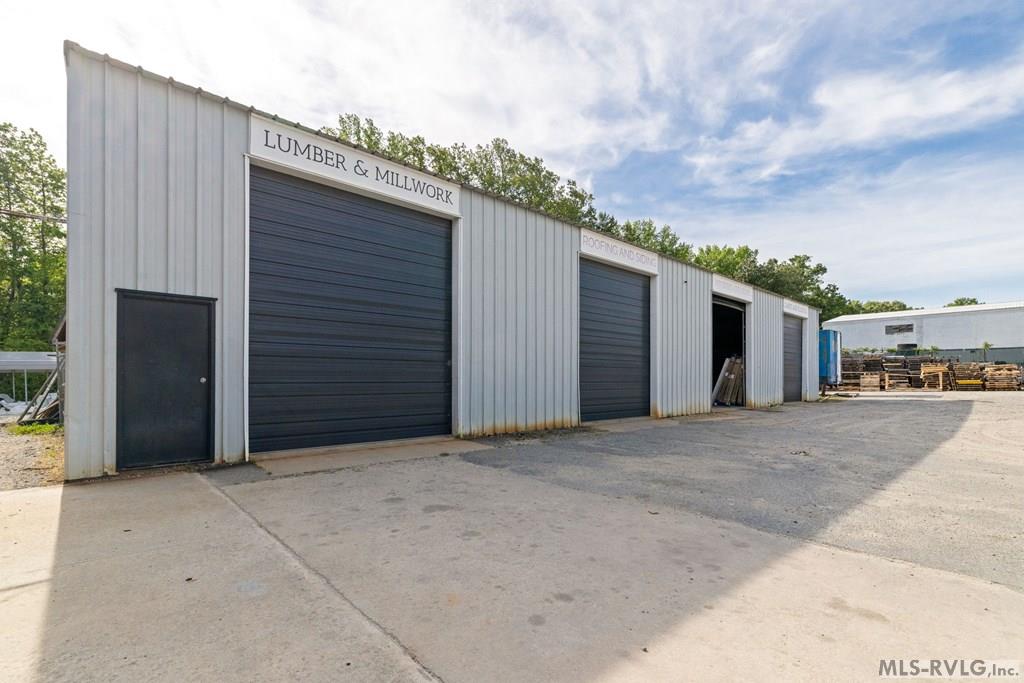 728 N Main