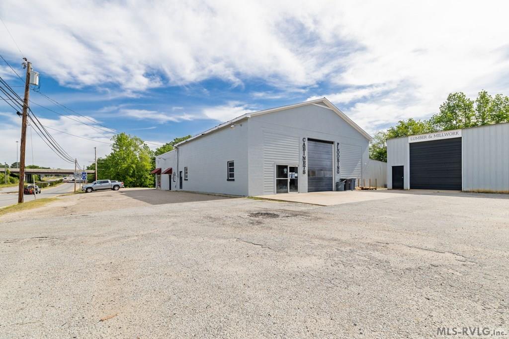 728 N Main