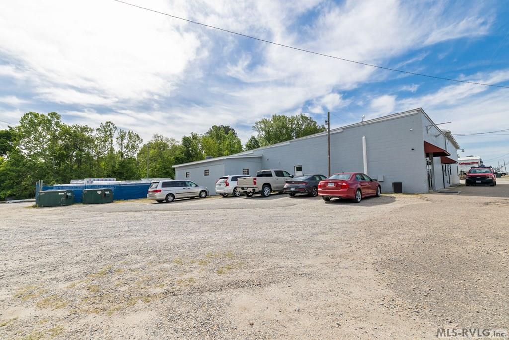 728 N Main