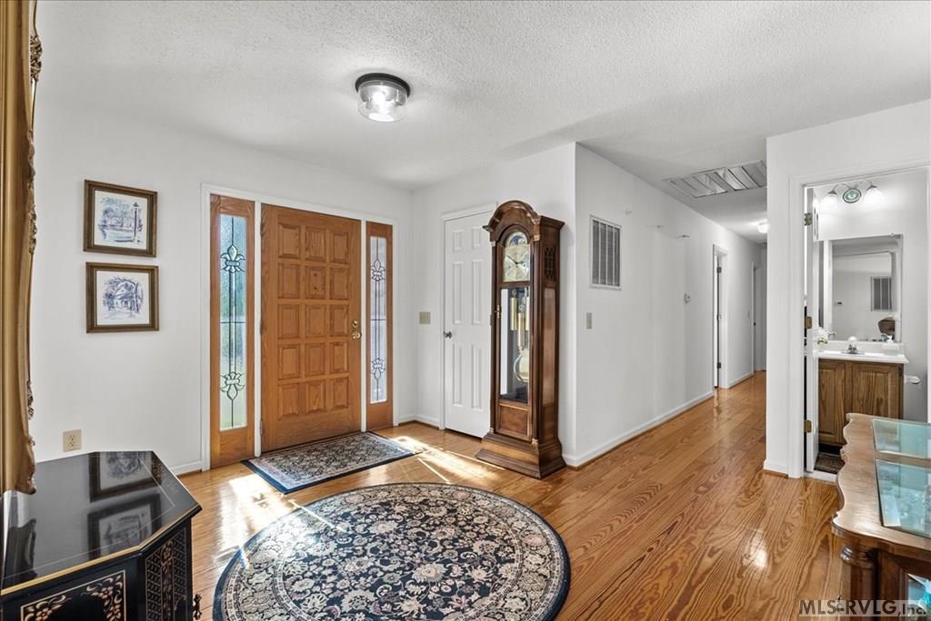 350 Flat Rock Rd