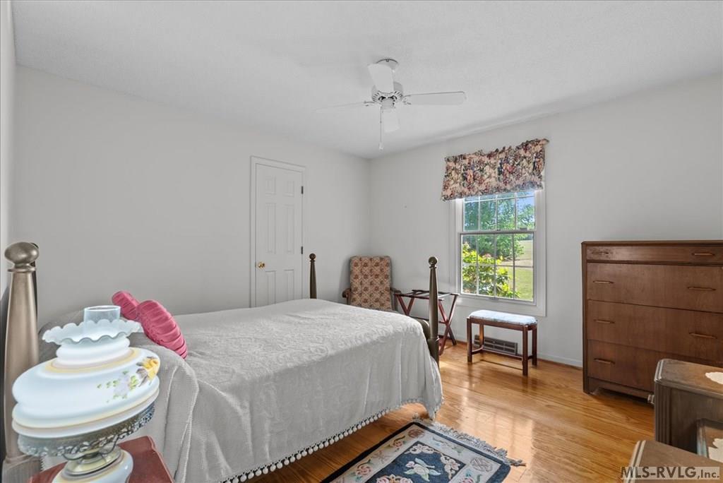 350 Flat Rock Rd