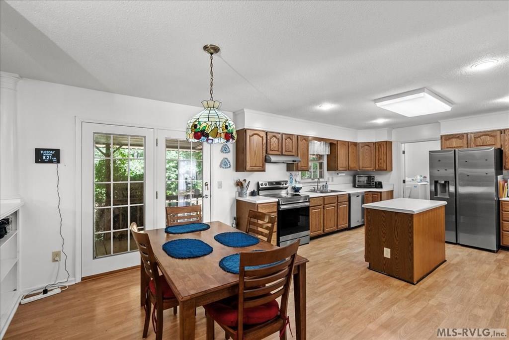 350 Flat Rock Rd