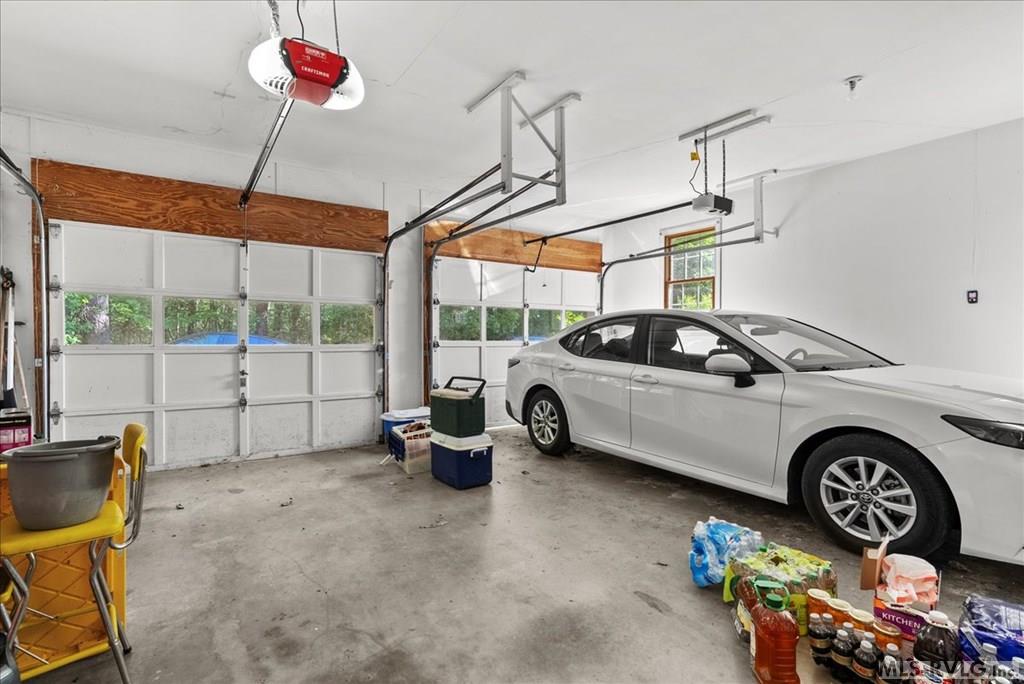 350 Flat Rock Rd