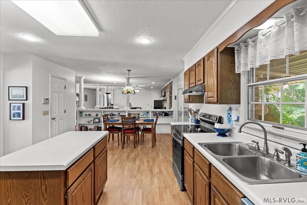 350 Flat Rock Rd