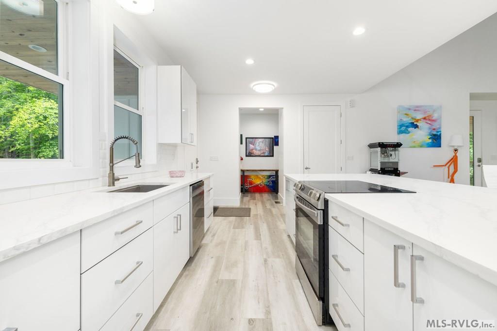 120 East Cove Drive