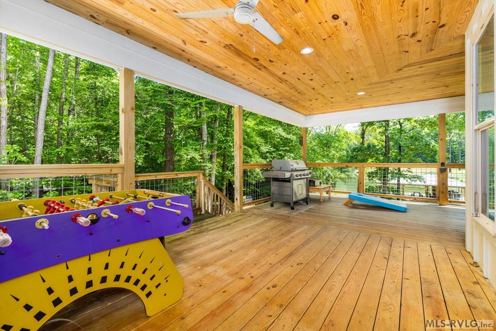 120 East Cove Drive