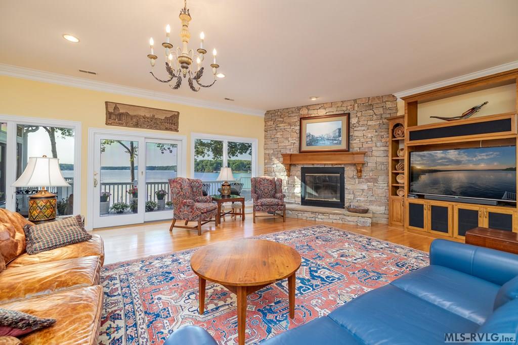 283 Lakewoods Drive