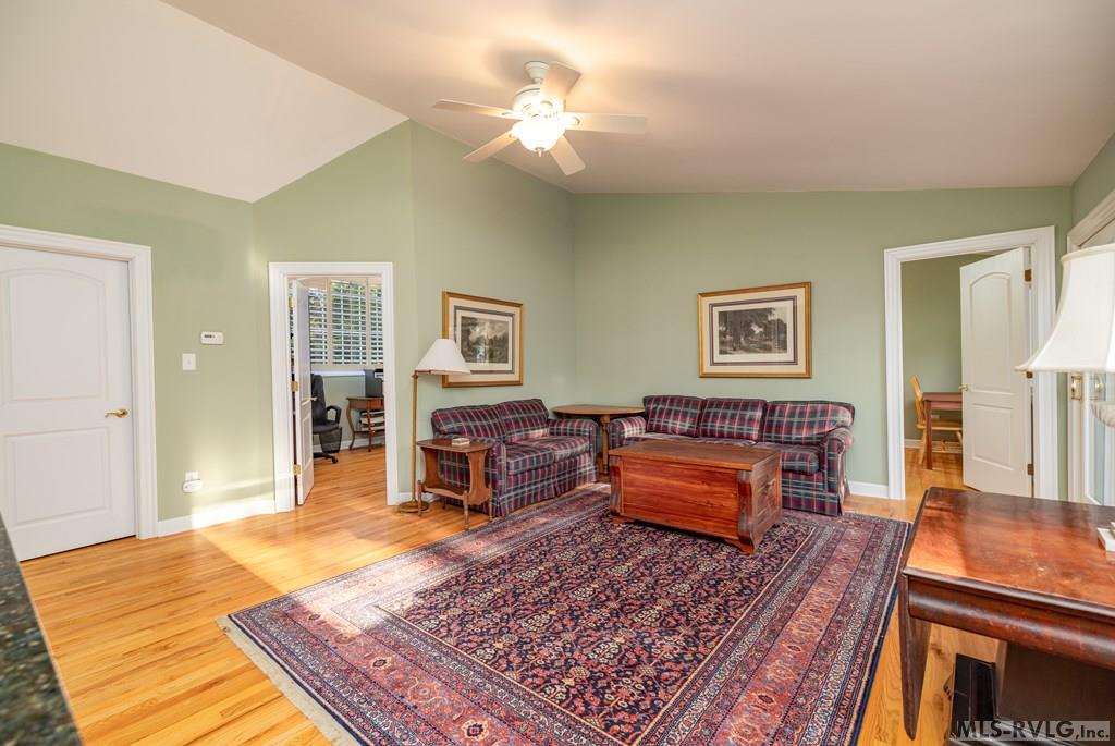 283 Lakewoods Drive