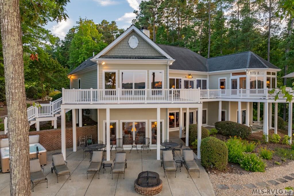 283 Lakewoods Drive