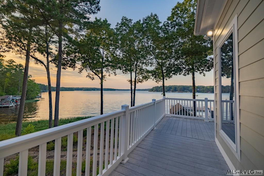 283 Lakewoods Drive