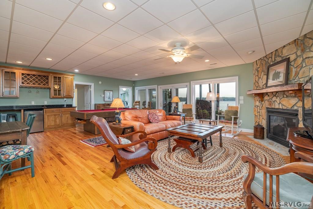 283 Lakewoods Drive