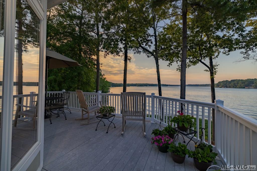 283 Lakewoods Drive