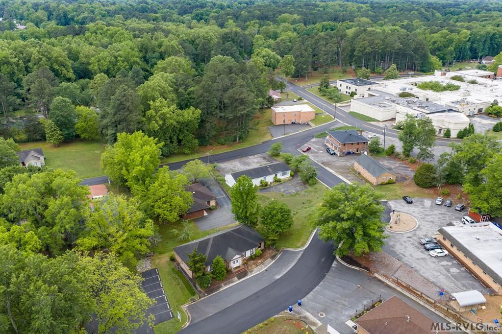 413 Bracey Lane