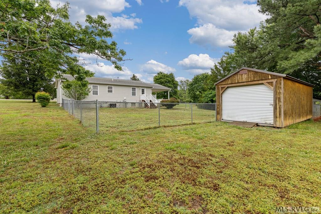 800 Woodland Drive